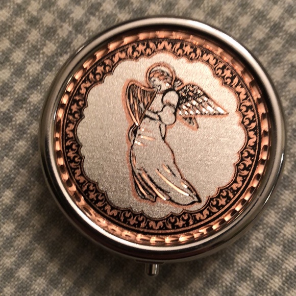 Vintage Round Pill Case 3-Day Stainless Engraved Rose Gold Angel Design - #416 - Picture 7 of 11